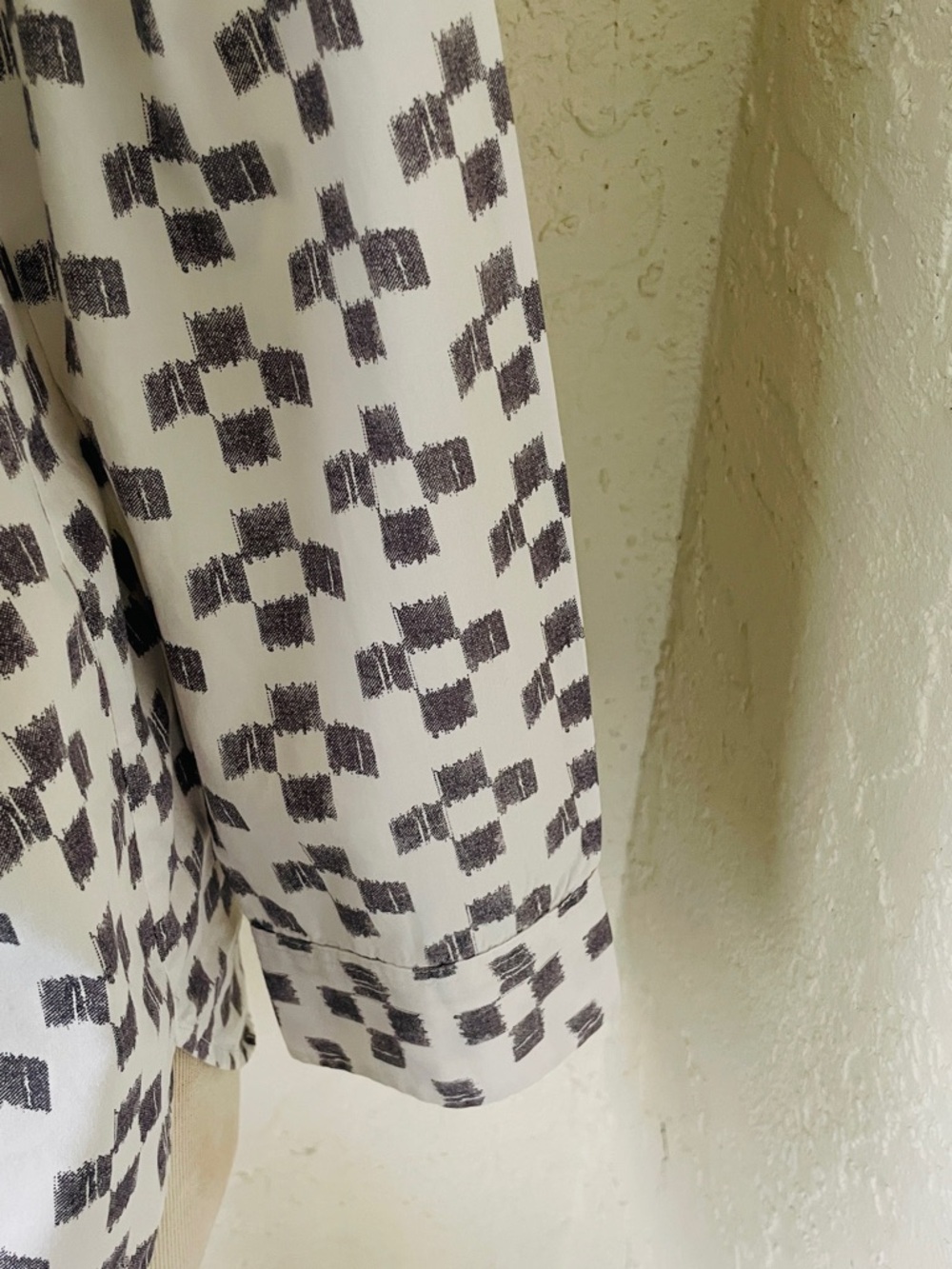 Madewell Women’s Size S Grey & White Geometric Print Long Sleeve Blouse. - Picture 6 of 8